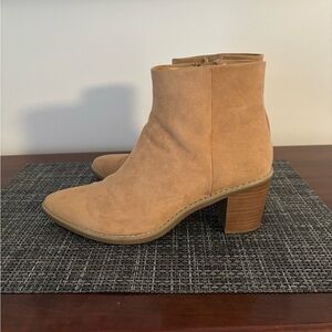 Universal Thread- tan/brown booties size 8.5